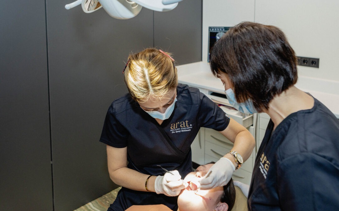 Implantes dentales en Eibar en la clínica dental Arat Klinika